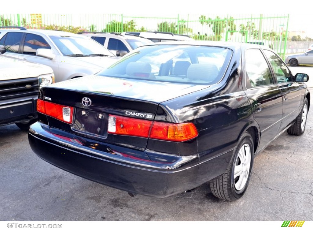 2000 Camry LE - Black / Oak photo #18