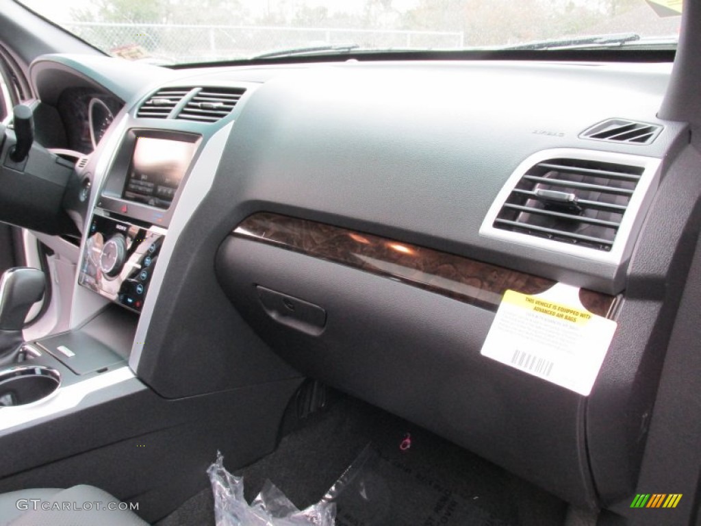 2015 Explorer Limited - White Platinum / Charcoal Black photo #17