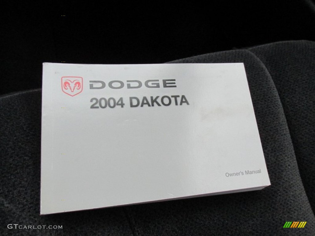2004 Dakota SLT Club Cab 4x4 - Black / Dark Slate Gray photo #29