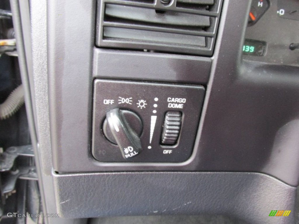 2004 Dakota SLT Club Cab 4x4 - Black / Dark Slate Gray photo #35
