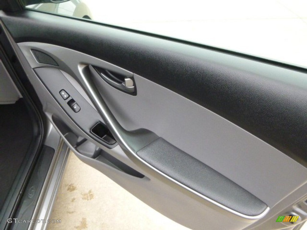 2014 Elantra SE Sedan - Titanium Gray Metallic / Gray photo #12