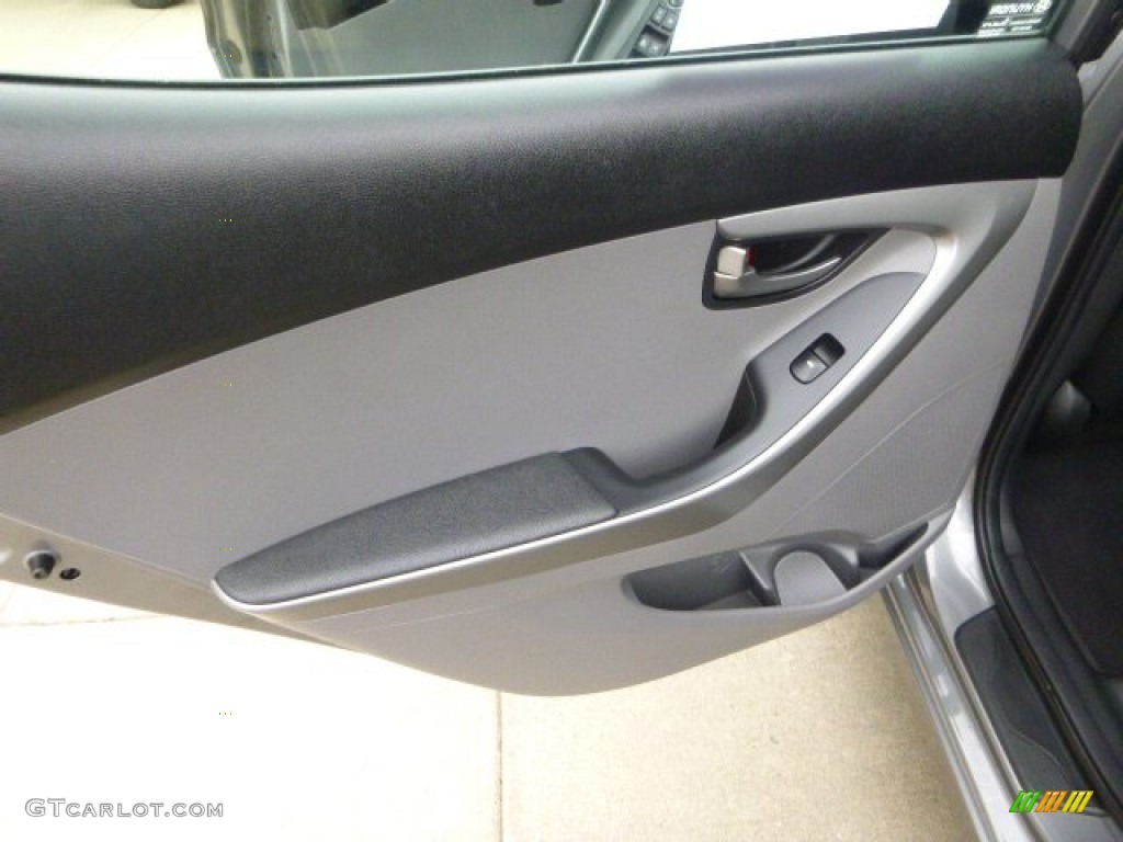 2014 Elantra SE Sedan - Titanium Gray Metallic / Gray photo #18