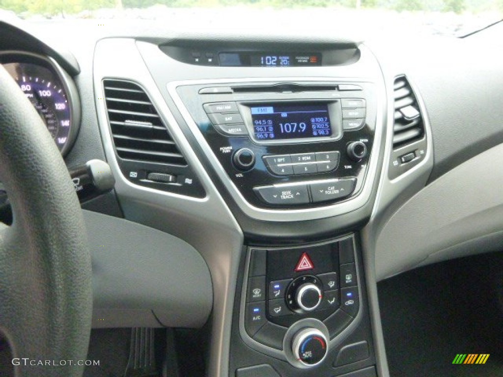 2014 Elantra SE Sedan - Titanium Gray Metallic / Gray photo #23
