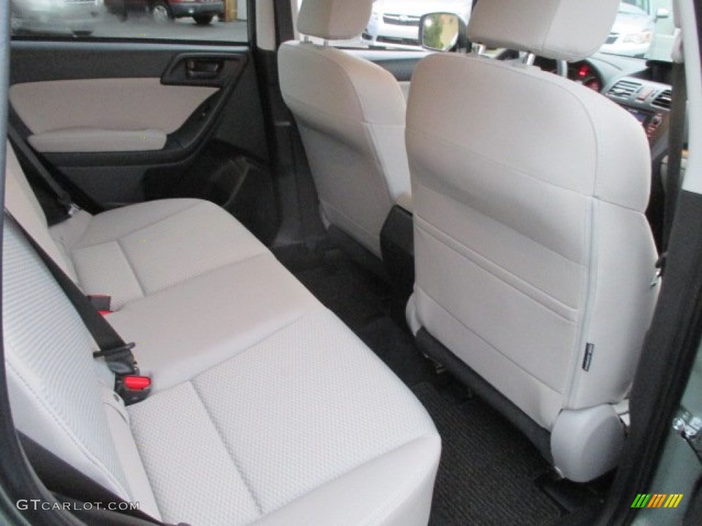 2015 Forester 2.5i Premium - Jasmine Green Metallic / Gray photo #19