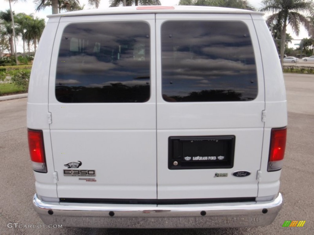 2014 E-Series Van E350 XLT Passenger Van - Oxford White / Medium Flint photo #7