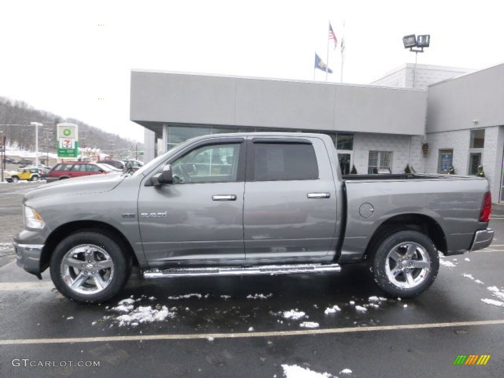 2010 Ram 1500 Big Horn Crew Cab 4x4 - Light Graystone Pearl / Dark Slate/Medium Graystone photo #2