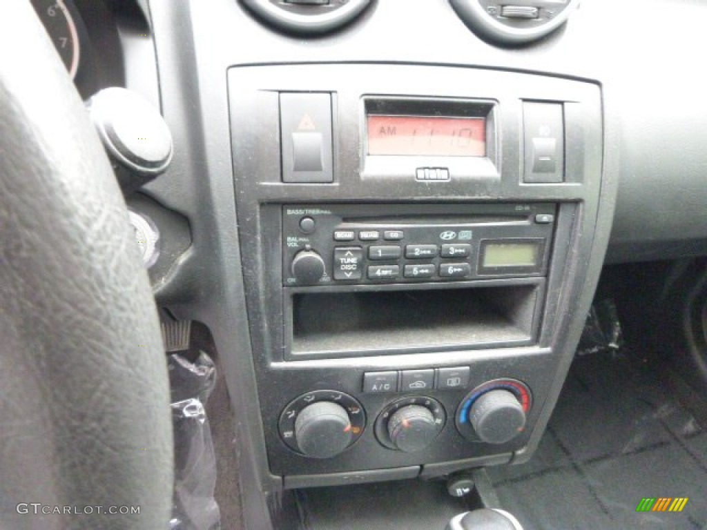 2006 Tiburon GS - Electric Red / Black photo #18