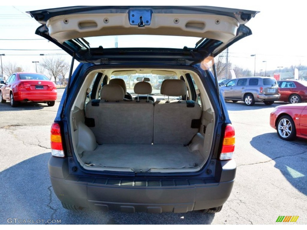 2005 Escape XLS 4WD - Norsea Blue Metallic / Medium/Dark Pebble Beige photo #8