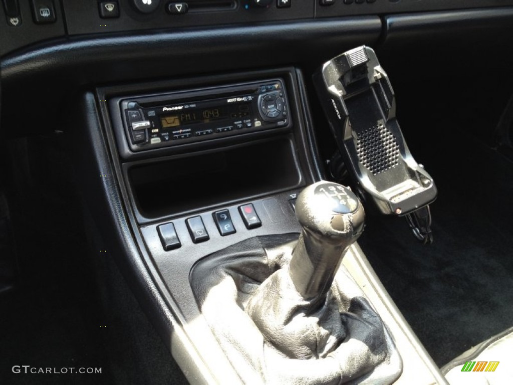 1986 944 Turbo - White / Black photo #25