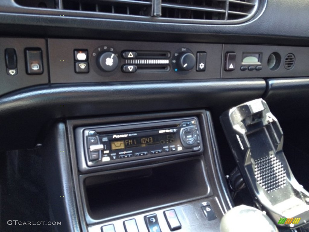 1986 944 Turbo - White / Black photo #27