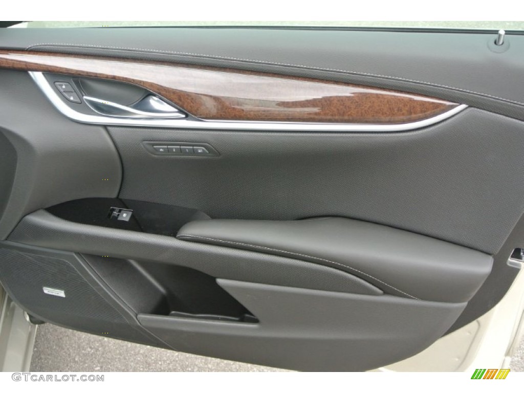 2015 Cadillac XTS Luxury Sedan Door Panel Photos