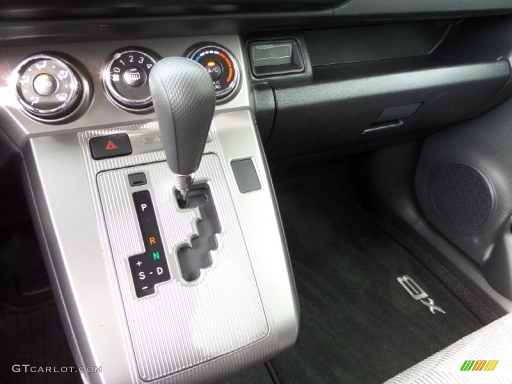 2013 xB  - Super White / Dark Gray photo #18