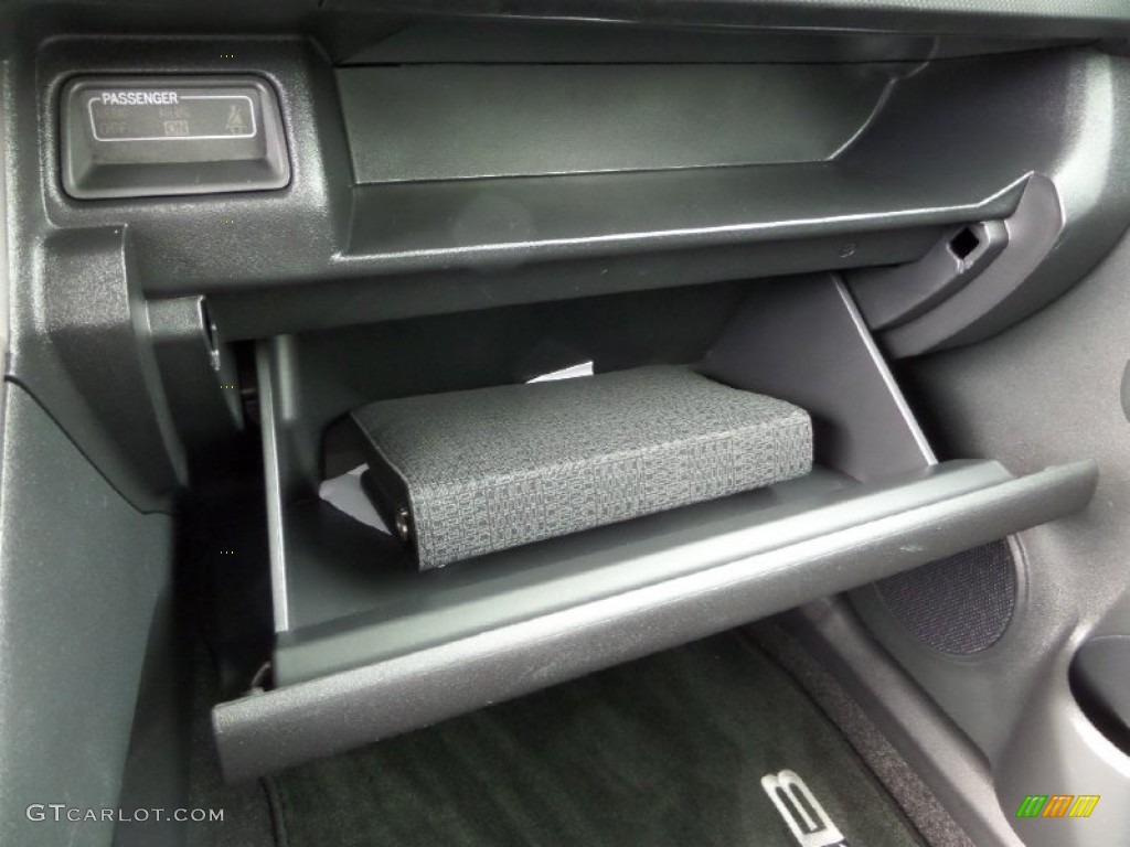2013 xB  - Super White / Dark Gray photo #19