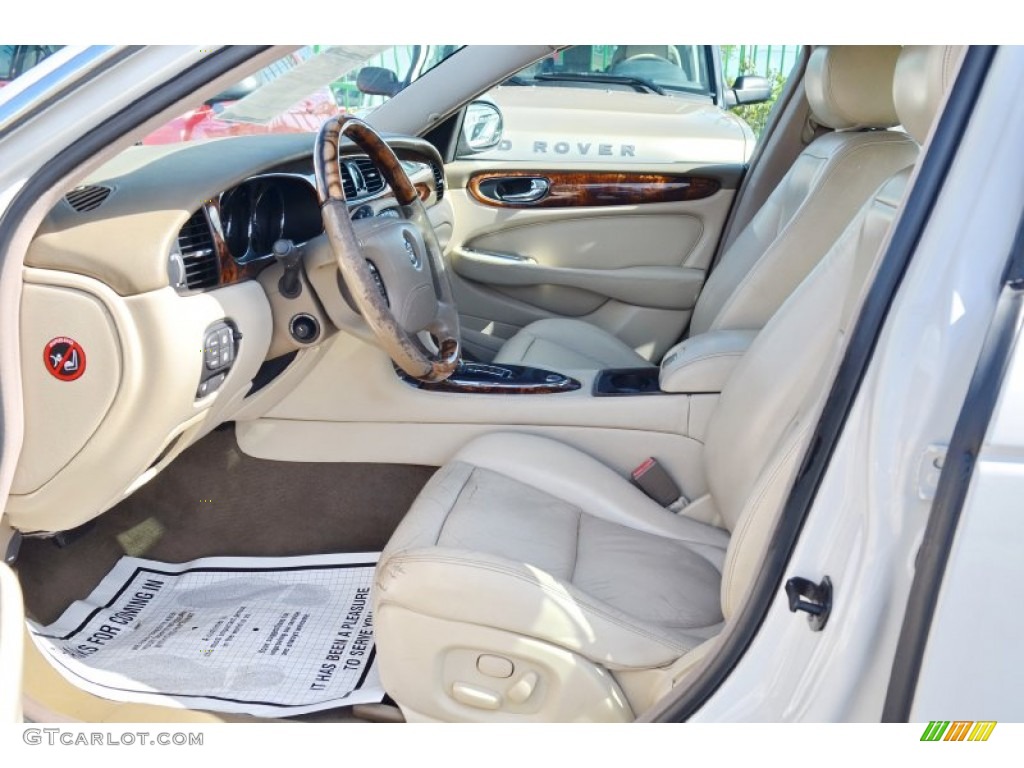 2004 XJ XJ8 - White Onyx / Sand photo #27