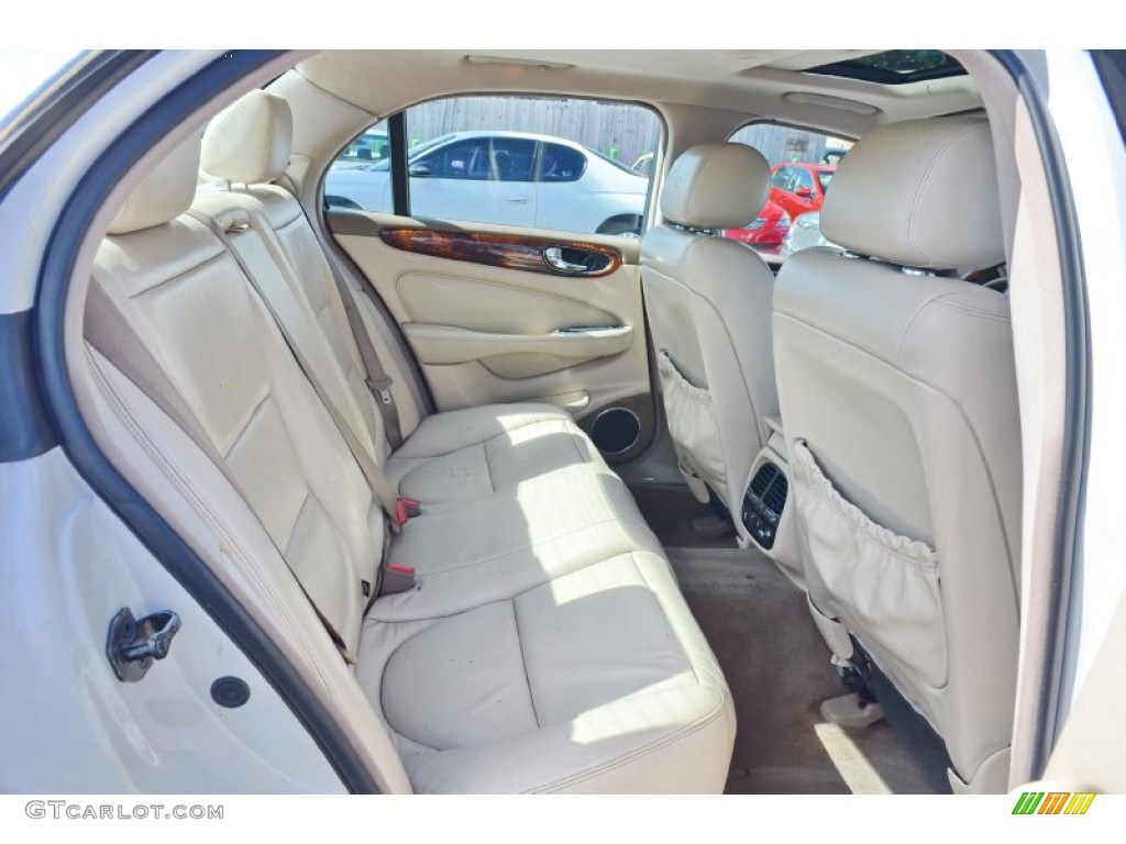 2004 XJ XJ8 - White Onyx / Sand photo #49