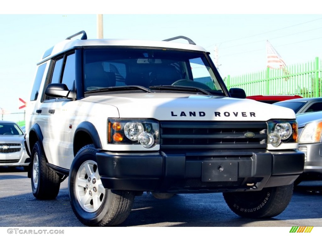 Chawton White Land Rover Discovery