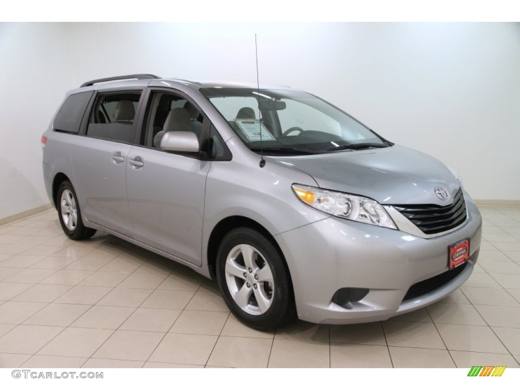 2014 Sienna LE - Silver Sky Metallic / Light Gray photo #1
