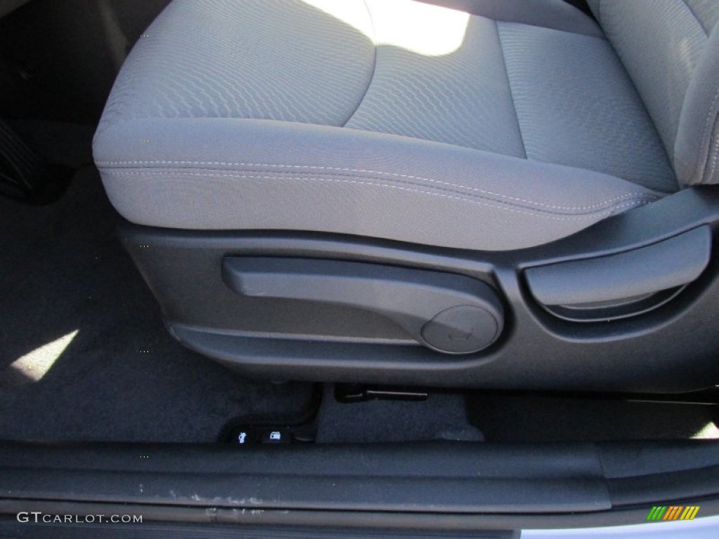 2015 Elantra SE Sedan - Shimmering Air Silver / Gray photo #22