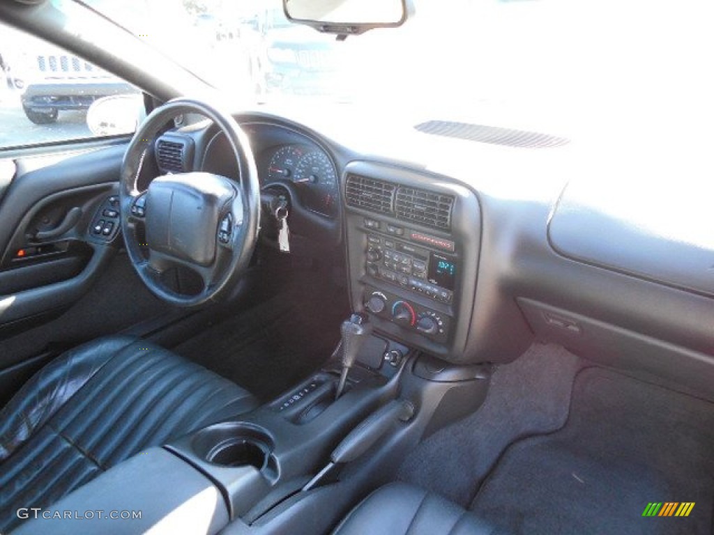 2000 Chevrolet Camaro Convertible Ebony Dashboard Photo #101024890