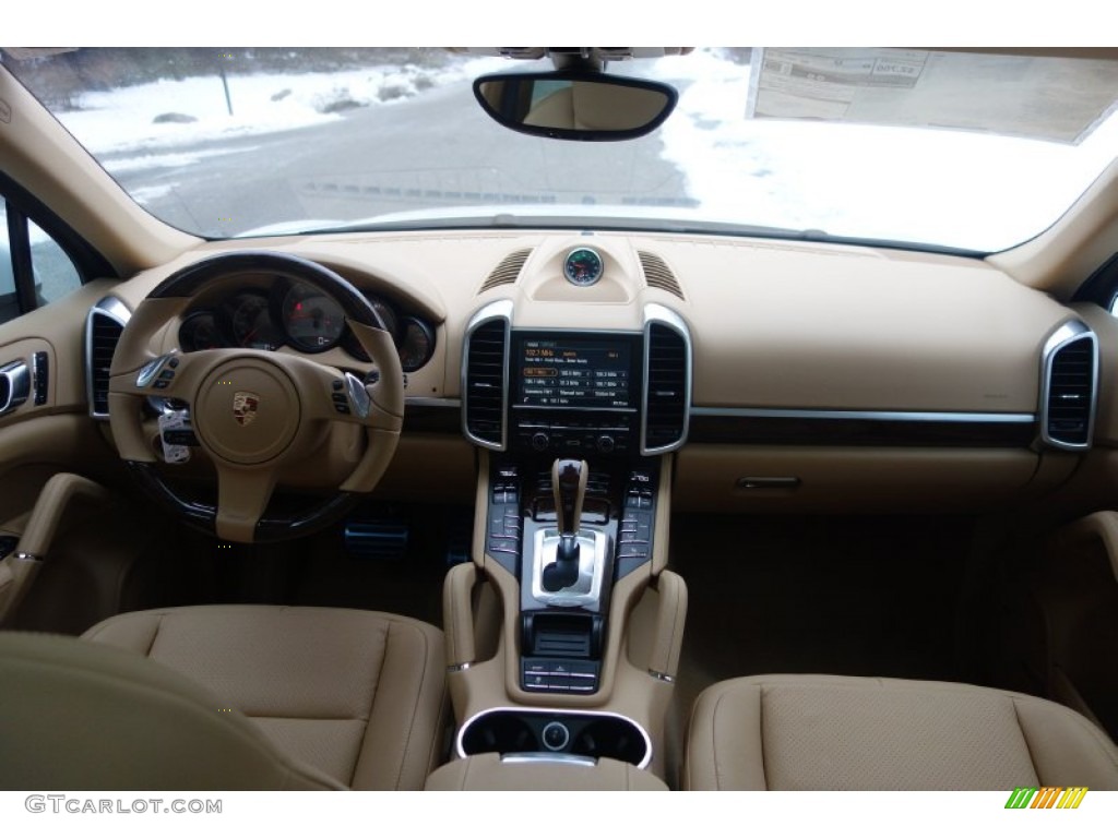 2014 Porsche Cayenne S Hybrid Luxor Beige Dashboard Photo #101026177