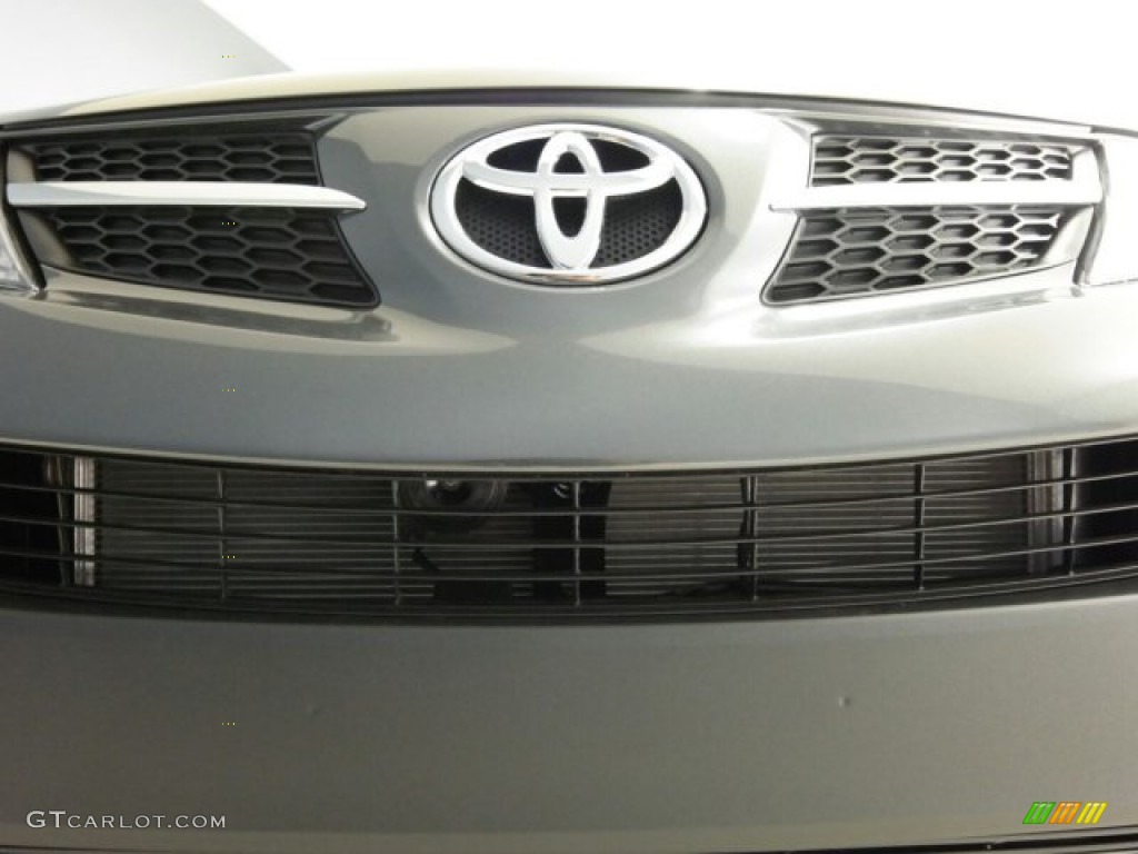 2015 RAV4 XLE - Magnetic Gray Metallic / Black photo #6