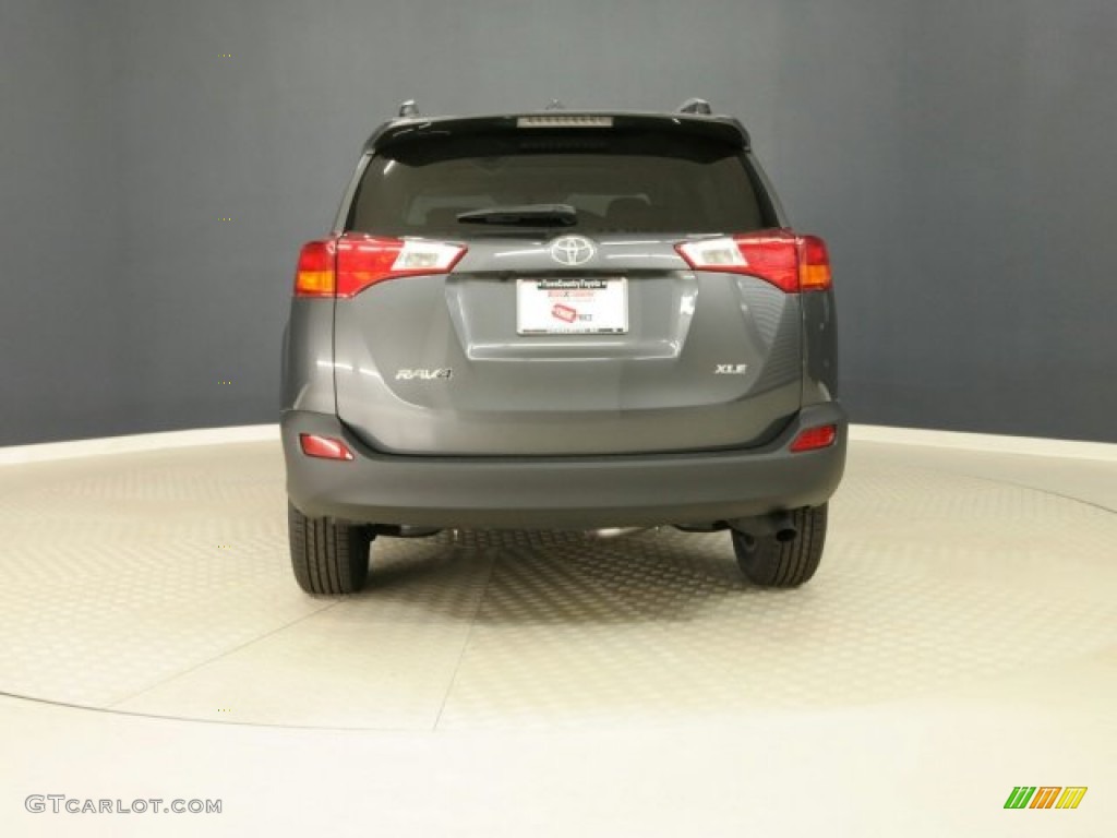 2015 RAV4 XLE - Magnetic Gray Metallic / Black photo #14