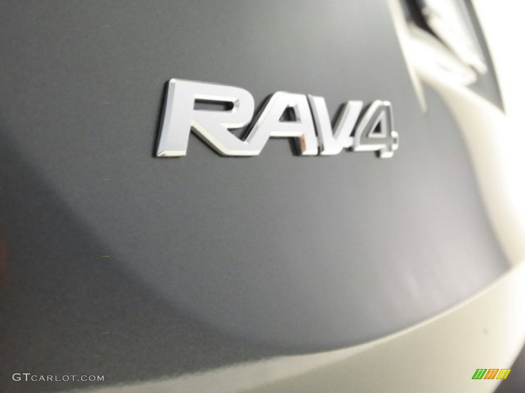 2015 RAV4 XLE - Magnetic Gray Metallic / Black photo #18