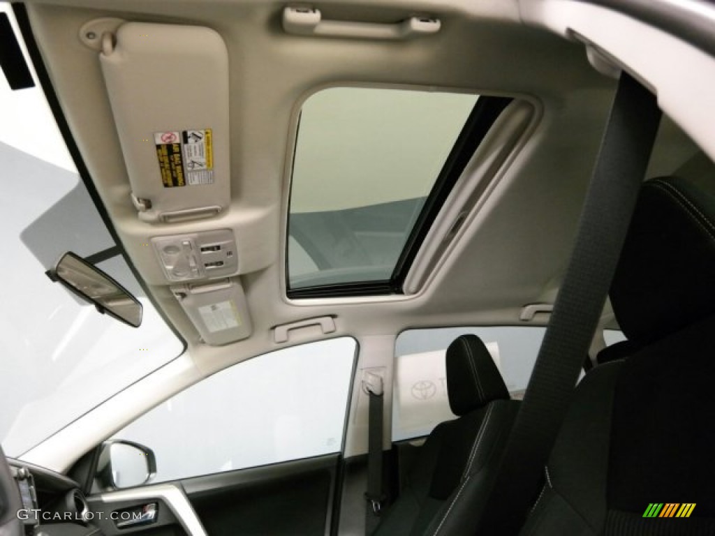 2015 RAV4 XLE - Magnetic Gray Metallic / Black photo #25