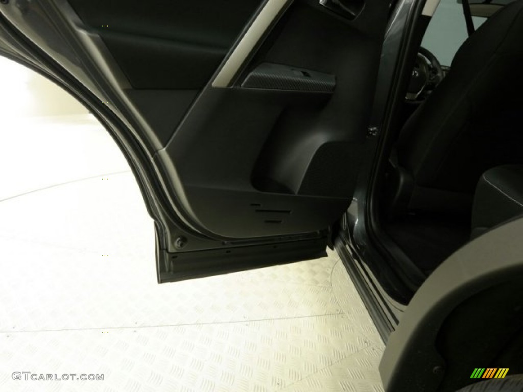 2015 RAV4 XLE - Magnetic Gray Metallic / Black photo #41
