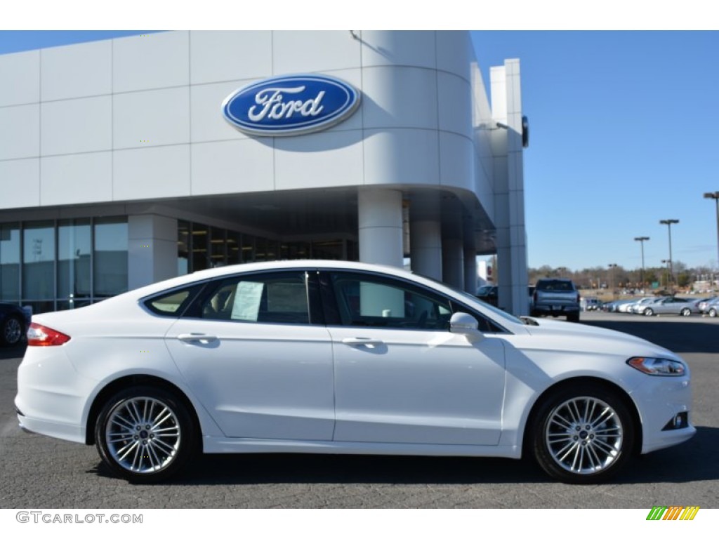 2015 Fusion SE - Oxford White / Dune photo #2