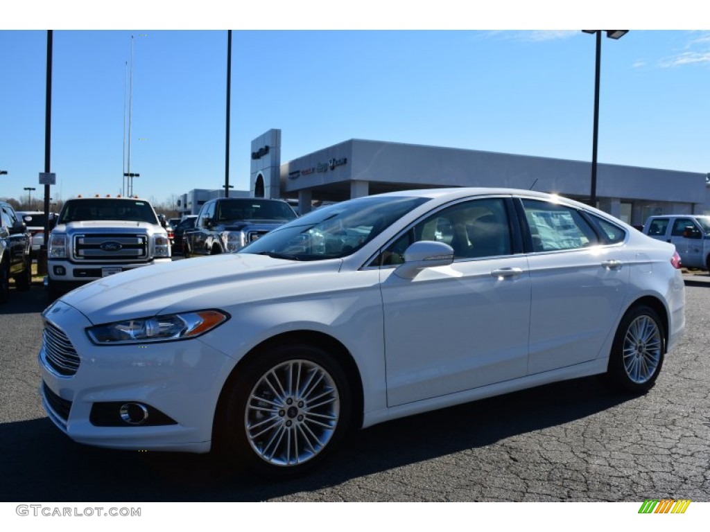 2015 Fusion SE - Oxford White / Dune photo #3