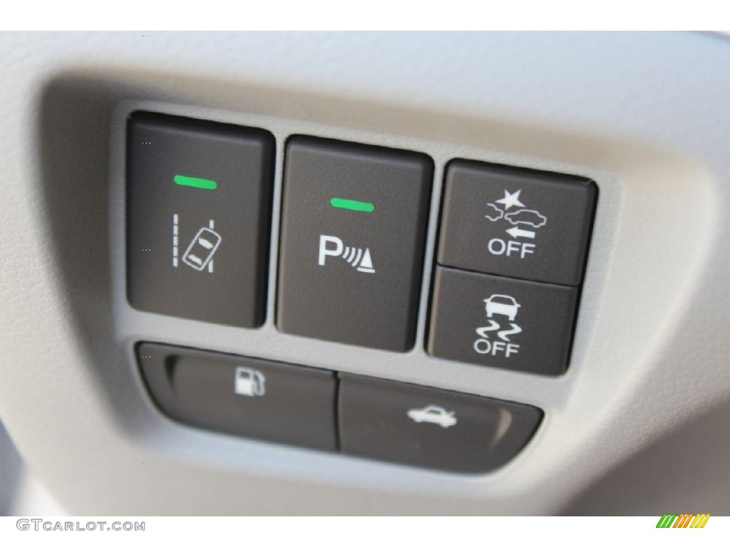 2015 Acura TLX 3.5 Advance SH-AWD Controls Photo #101055023