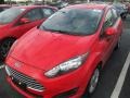 Race Red - Fiesta SE Hatchback Photo No. 2