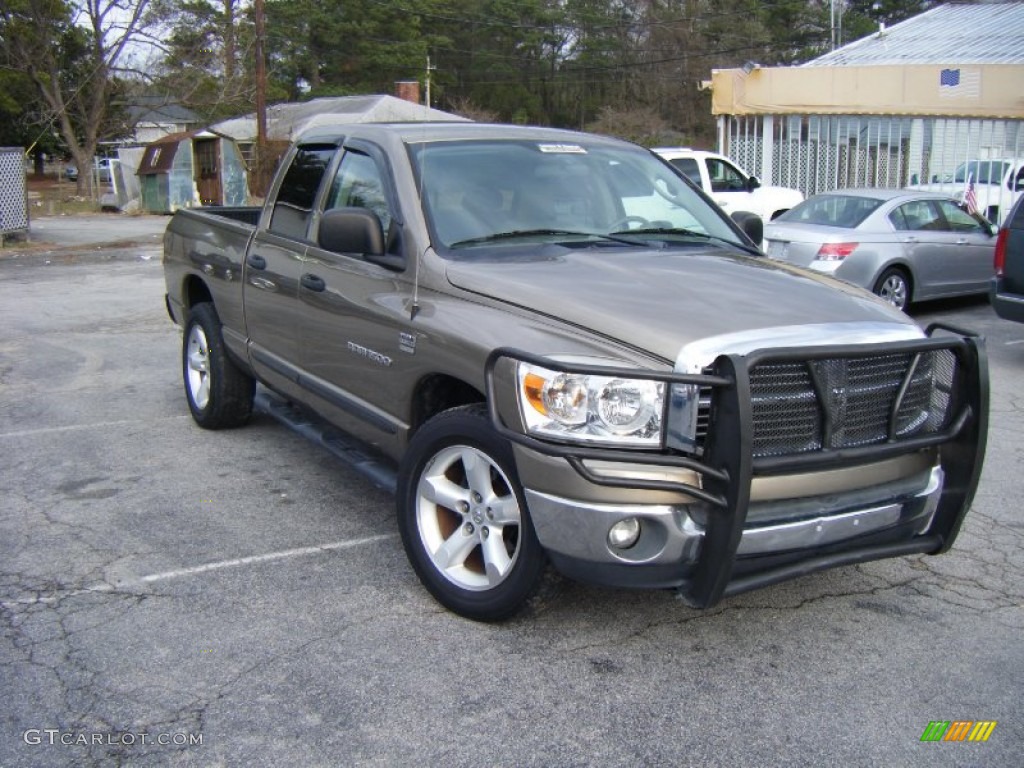 2007 Ram 1500 SLT Quad Cab - Light Khaki Metallic / Khaki Beige photo #6