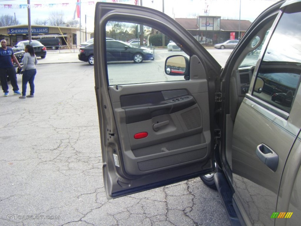 2007 Ram 1500 SLT Quad Cab - Light Khaki Metallic / Khaki Beige photo #7