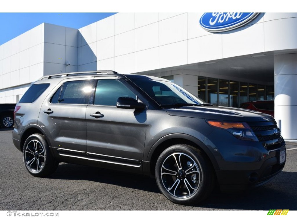 Magnetic Ford Explorer