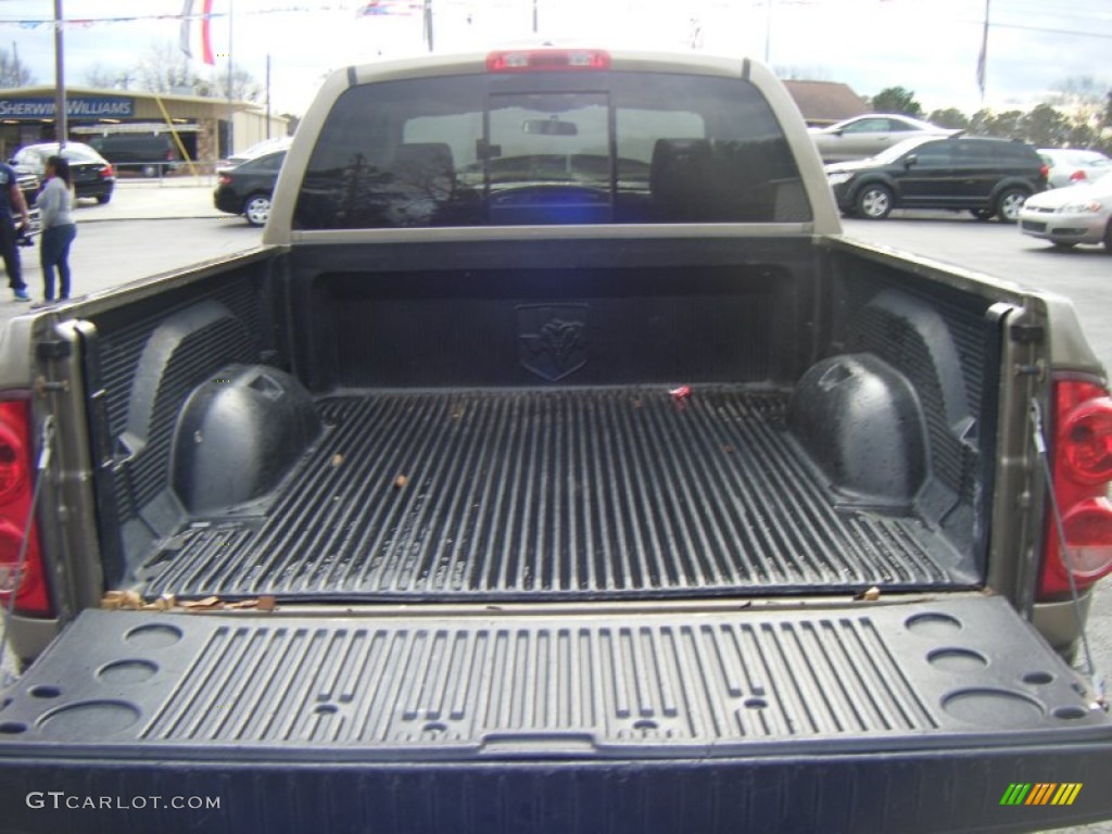 2007 Ram 1500 SLT Quad Cab - Light Khaki Metallic / Khaki Beige photo #16