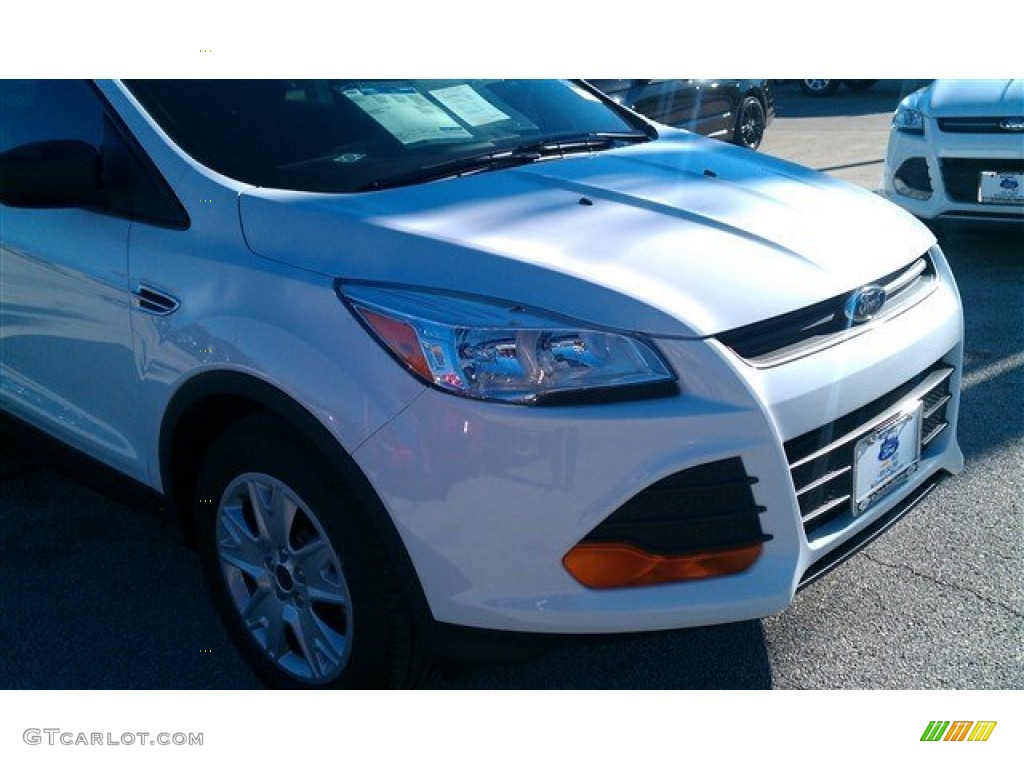 2015 Escape S - Oxford White / Charcoal Black photo #2