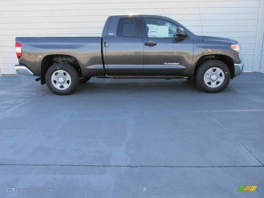 2015 Tundra SR5 Double Cab - Magnetic Gray Metallic / Black photo #3