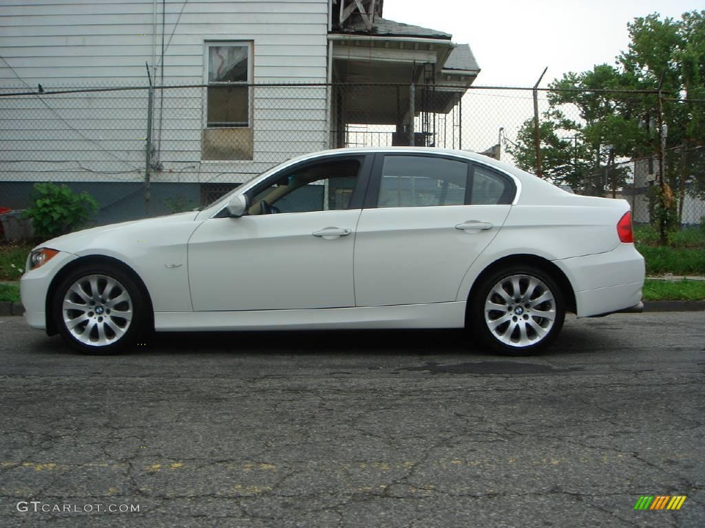 2006 3 Series 330xi Sedan - Alpine White / Beige photo #7