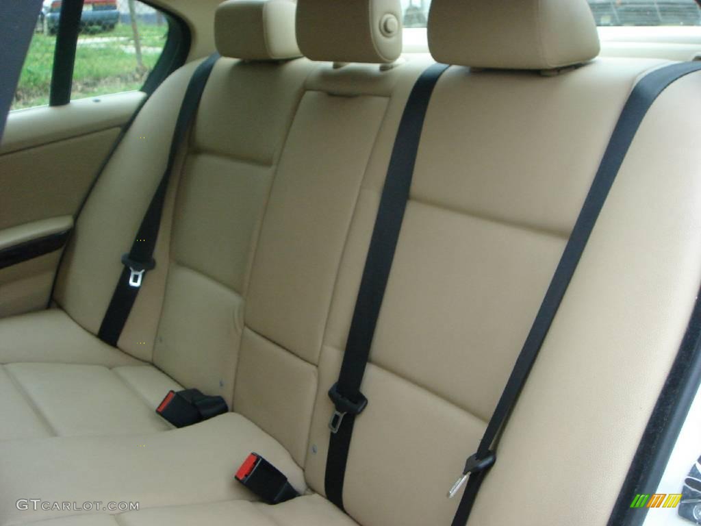 2006 3 Series 330xi Sedan - Alpine White / Beige photo #11