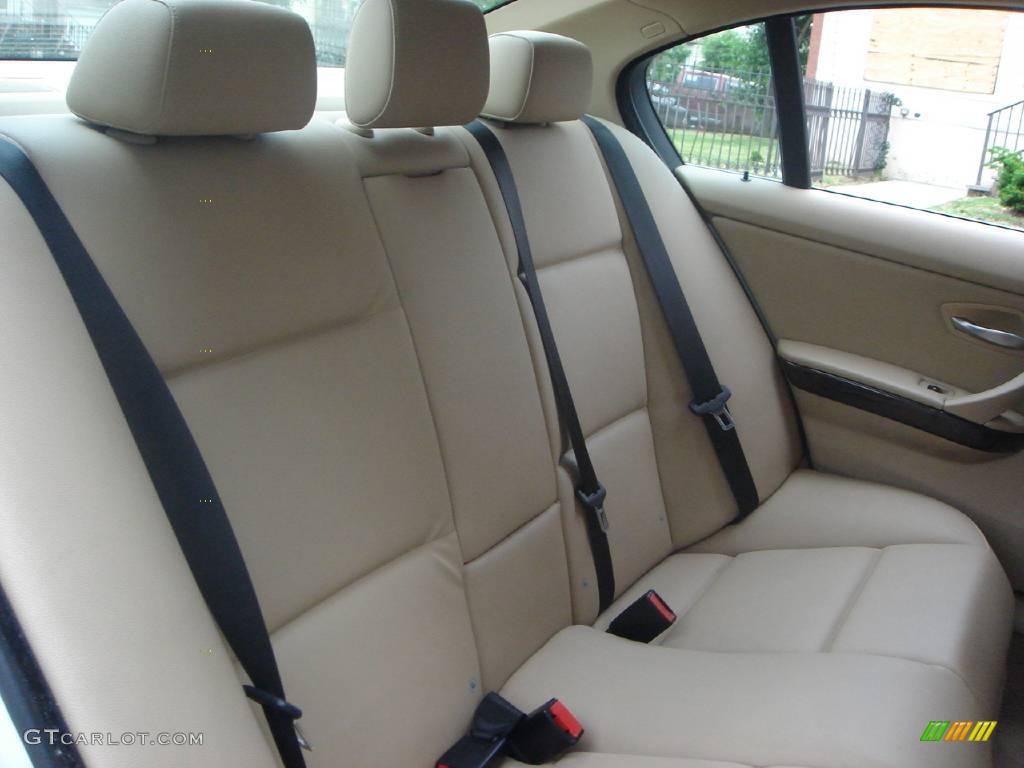 2006 3 Series 330xi Sedan - Alpine White / Beige photo #13