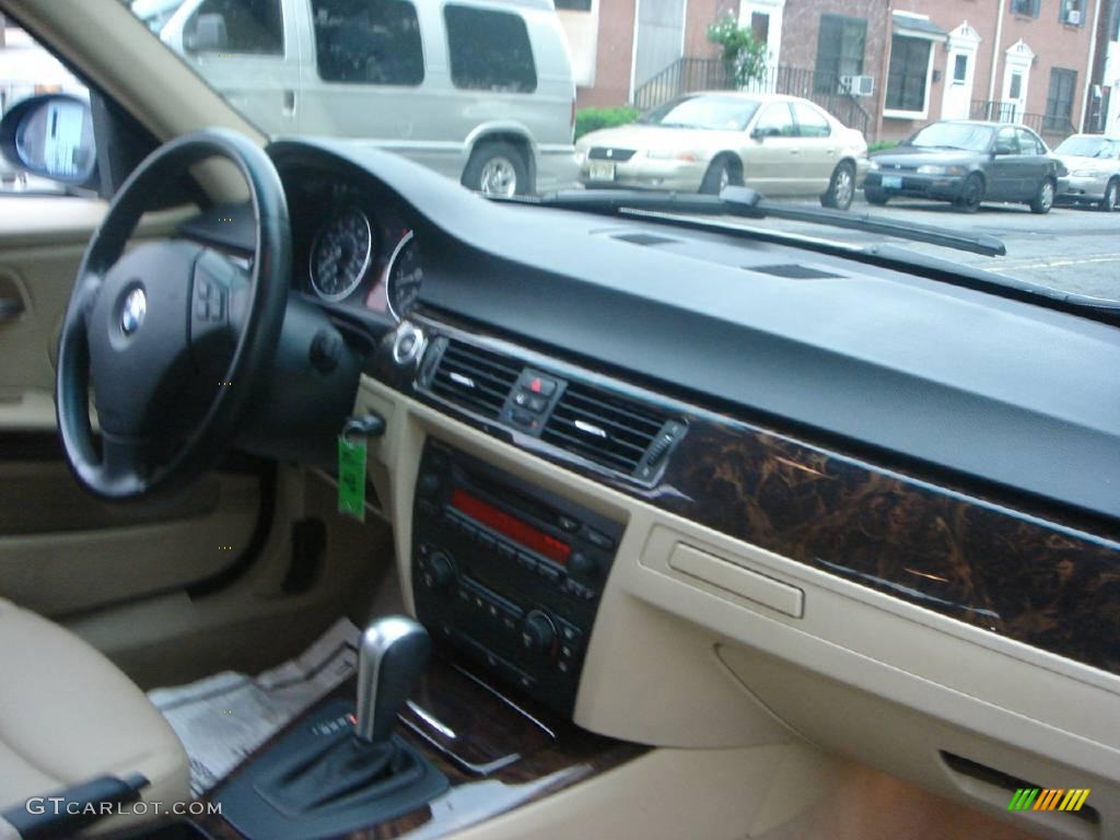 2006 3 Series 330xi Sedan - Alpine White / Beige photo #14