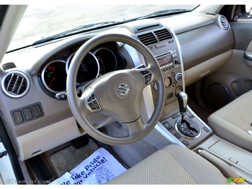 2011 Grand Vitara Premium 4x4 - White Water Pearl / Beige photo #5