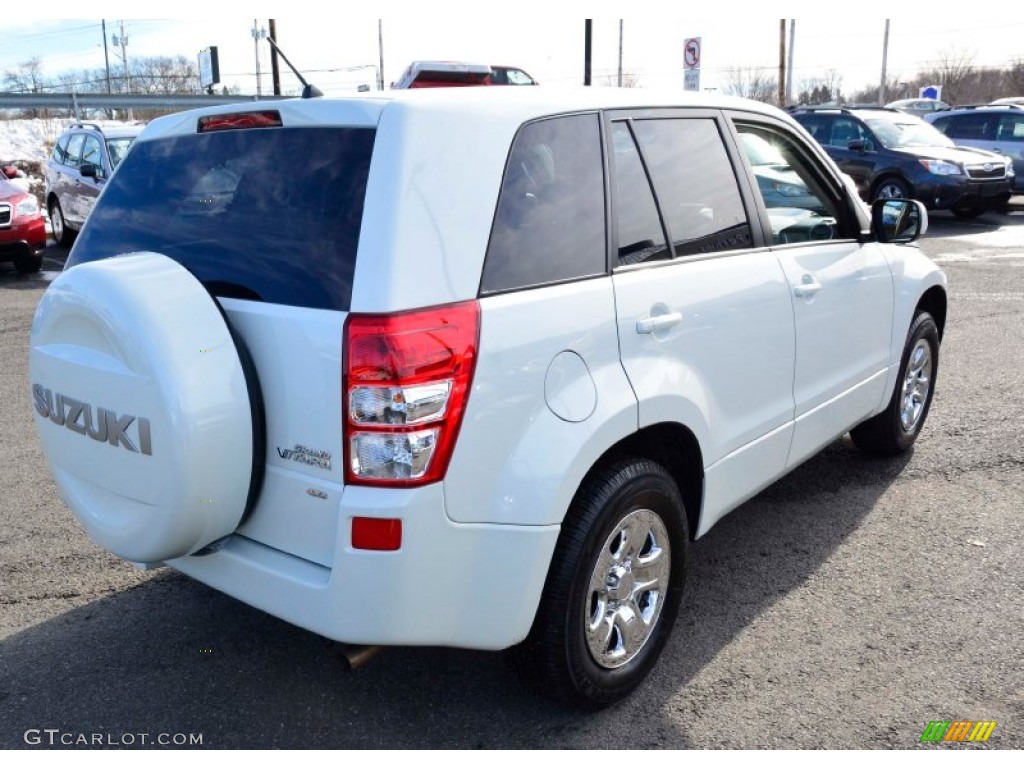 2011 Grand Vitara Premium 4x4 - White Water Pearl / Beige photo #6