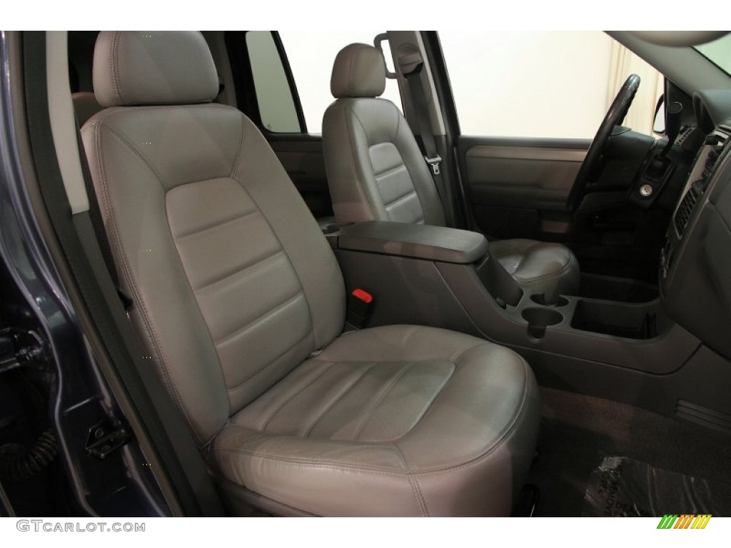 2004 Explorer XLT 4x4 - Medium Wedgewood Blue Metallic / Graphite photo #15