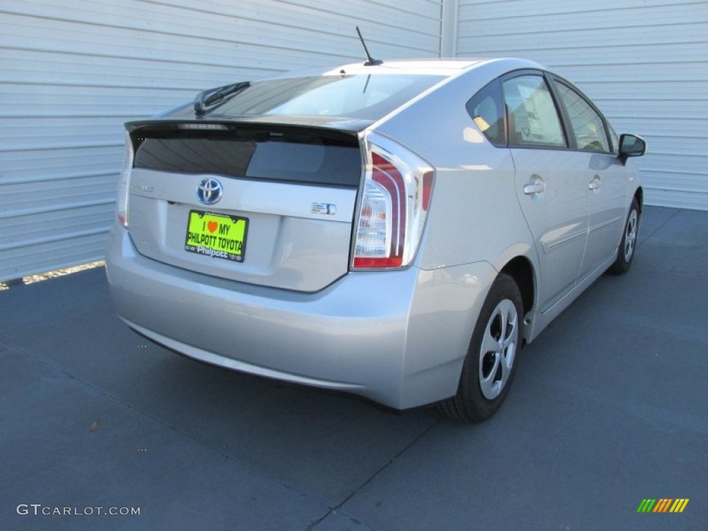 2015 Prius Three Hybrid - Classic Silver Metallic / Misty Gray photo #4