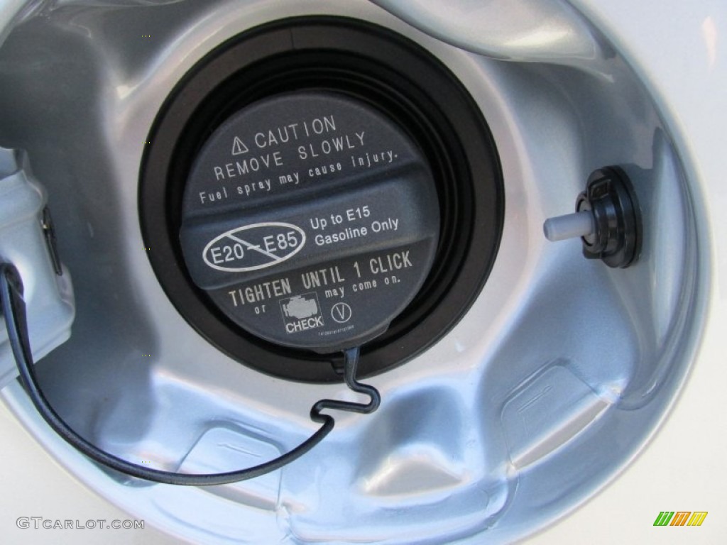 2015 Prius Three Hybrid - Classic Silver Metallic / Misty Gray photo #14