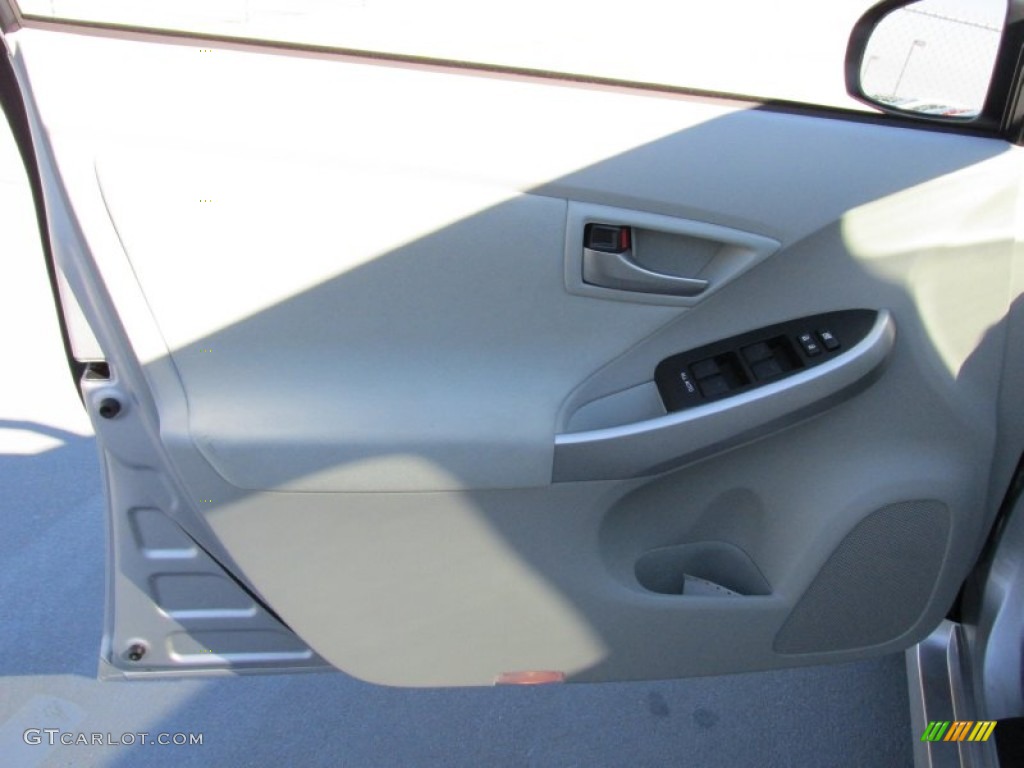 2015 Prius Three Hybrid - Classic Silver Metallic / Misty Gray photo #21