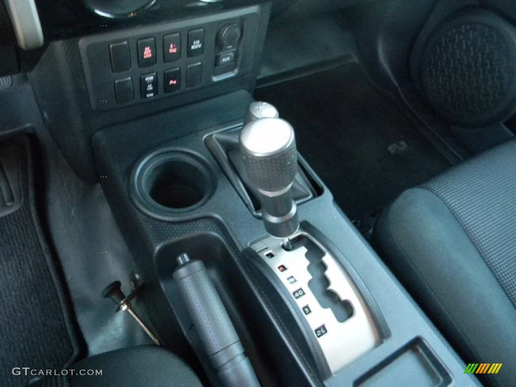 2007 Toyota FJ Cruiser 4WD Transmission Photos